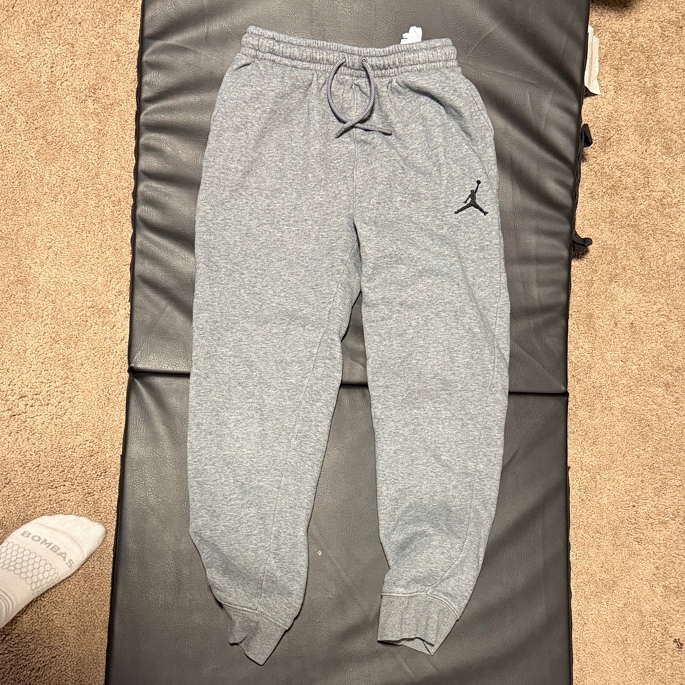 Jordan jogger boys size large